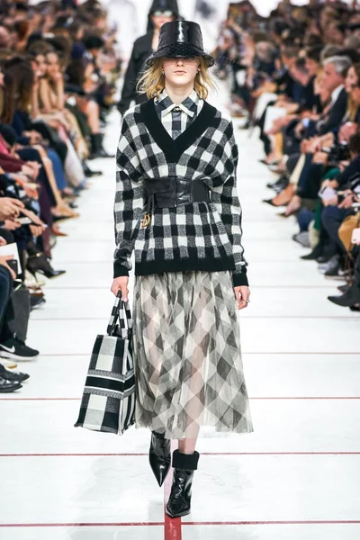 Look 26